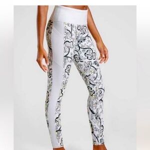 Athleta White Floral Affirmation 7/8
Leggings Size XS
